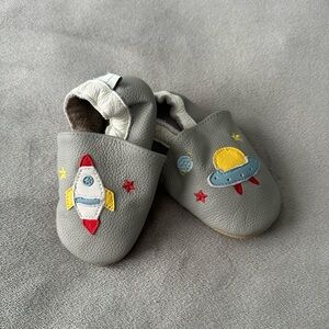 Leather walker baby shoes 18 months NEW